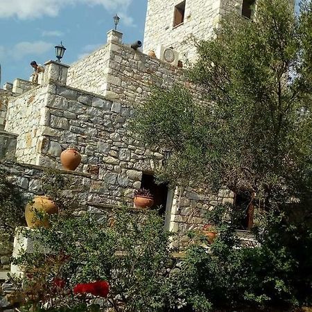 Apartamento Charouda Stone Tower Pírgos Dhiroú Exterior foto