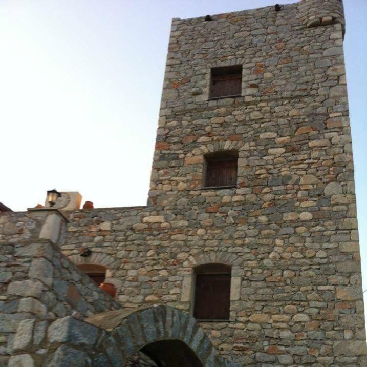 Apartamento Charouda Stone Tower Pírgos Dhiroú Exterior foto