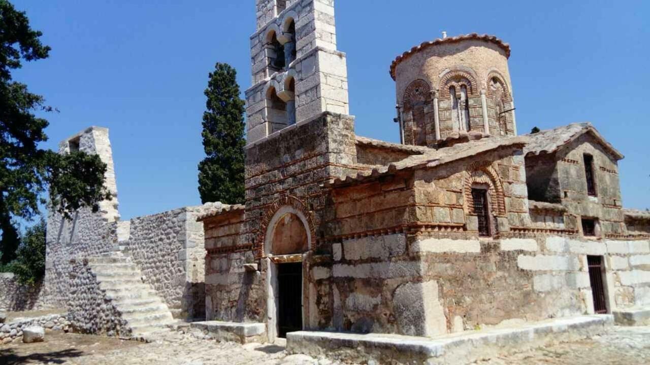 Apartamento Charouda Stone Tower Pírgos Dhiroú Exterior foto