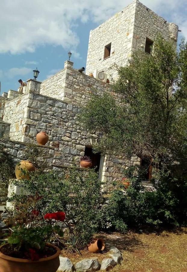 Apartamento Charouda Stone Tower Pírgos Dhiroú Exterior foto